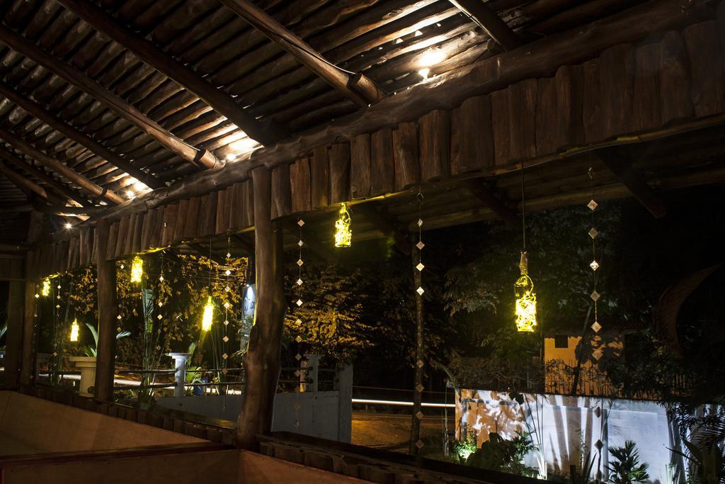 Manuel Antonio Hostel Resort Exterior photo