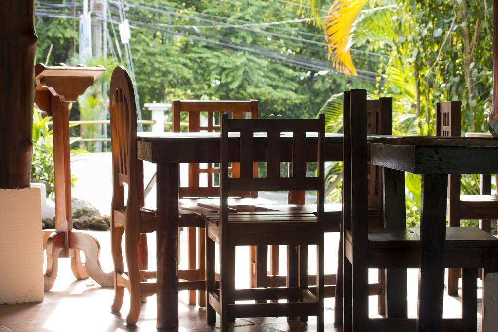 Manuel Antonio Hostel Resort Exterior photo