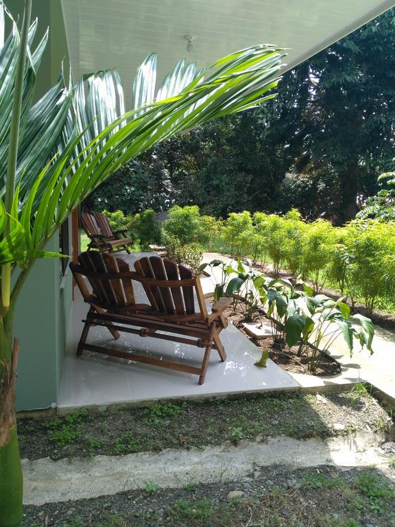 Manuel Antonio Hostel Resort Exterior photo